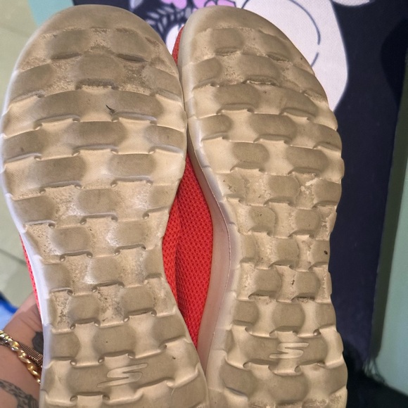 Sketchers size 7.5 - Picture 6 of 6